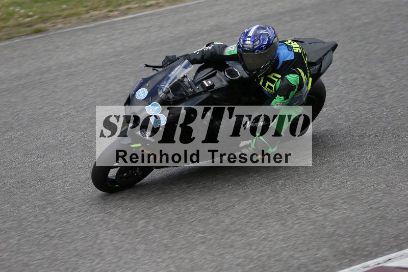 /09 19.04.2026  Caremotion get faster ADR/Gruppe gruen/92